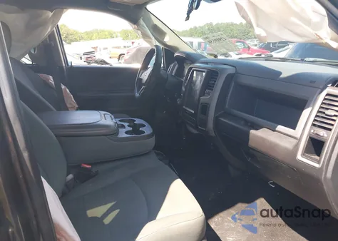 2018 Ram 1500 Express 4X4 5'7 Box из США, поврежденный, VIN 3C6RR7KT6JG211558